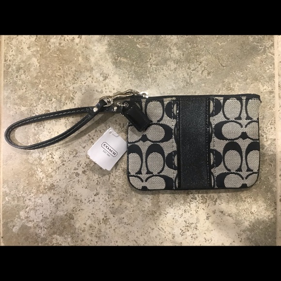 NWT Coach black and gray logo wristlet - Picture 2 of 4